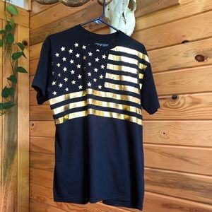 Black tshirt top golden american flag